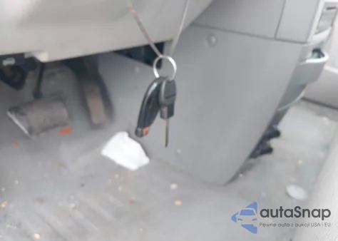 2010 Chrysler Town & Country Touring из США, поврежденный, VIN 2A4RR5D15AR152841